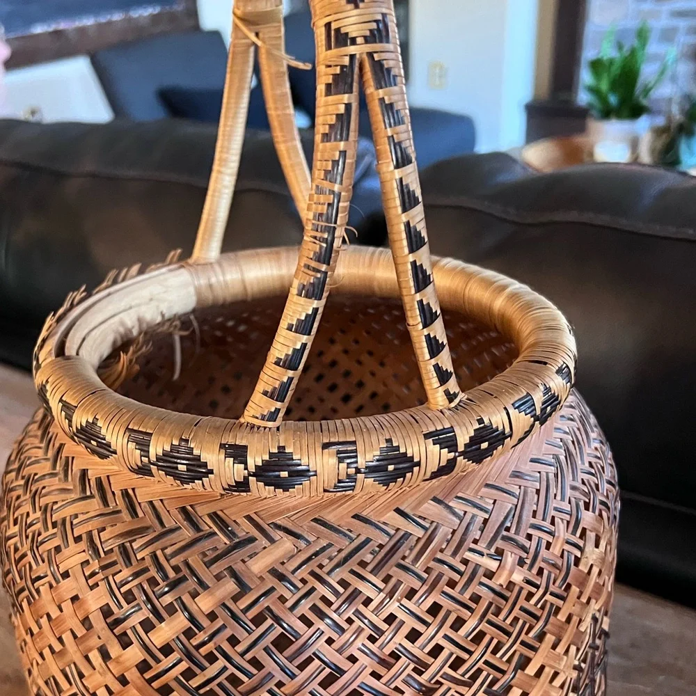 ❤️ Antique Handled Basket 🖤🖤🖤